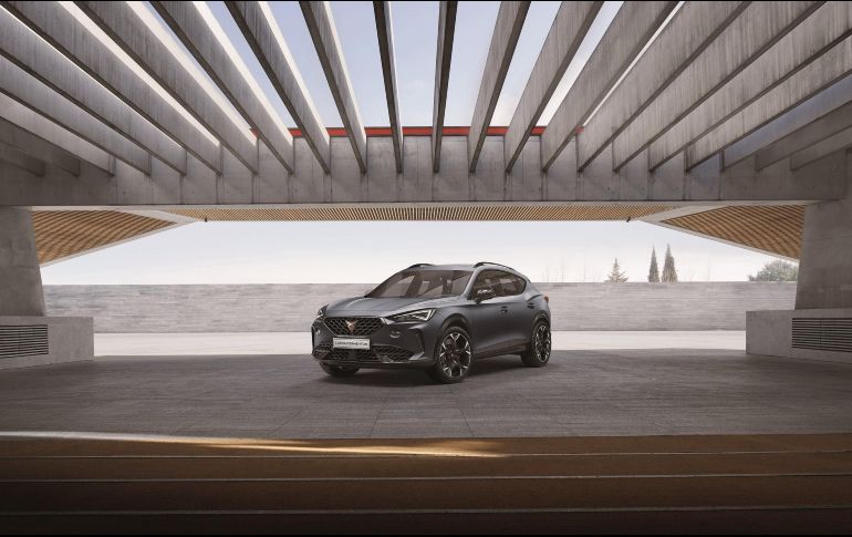 Su atractiva silueta fue desarrollada por la marca en Martorell. ESPECIAL/Cupra