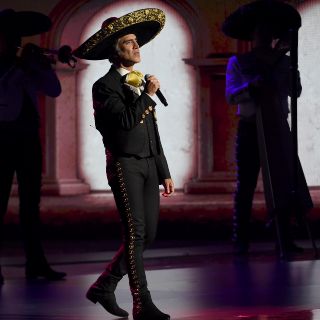 Alejando Fernández cumple 50 años