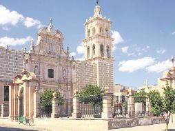 La parroquia de Jerez. Bellísima edificación, cuyos detalles en cantera encantan a la vista y al corazón. ESPECIAL