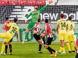 GOL. Con un certero remate de íñigo Martínez de cabeza, el Athletic logró la victoria en casa. EFE