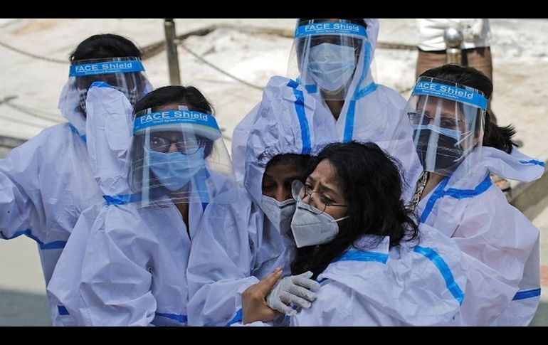 El aumento de casos está llevando a los servicios de salud hasta el límite. REUTERS