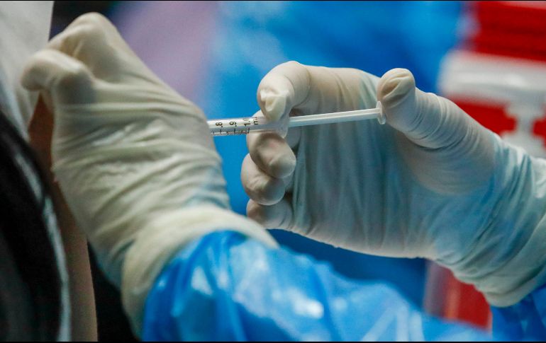 El Presidente López Obrador menciona que se informará sobre la inscripción del Plan Nacional de Vacunación contra el COVID-19 de las personas que se ubican entre los 50 y 59 años de edad. EFE / D. Azubel