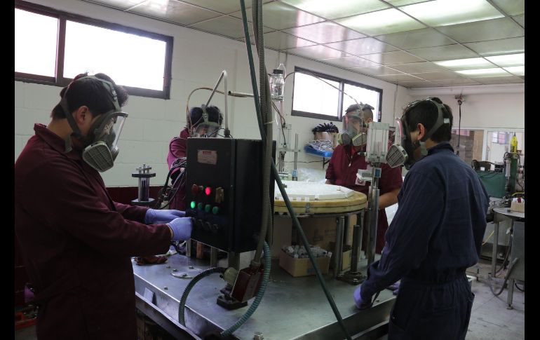 Un equipo de 30 personas opera la planta de producción. TWITTER@IPN_MX