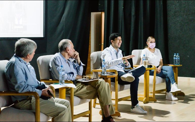 El aspirante reiteró que la educación es primordial para rescatar el tejido social y a las juventudes de los actos y pactos criminales. ESPECIAL