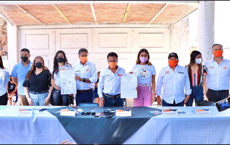 Candidatos firman el memorandum de compromiso que comprende la prevención y el tratamiento de enfermedades como la diabetes. ESPECIAL