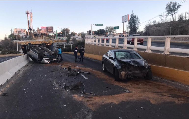 El hecho vial ocurrió alrededor de las siete de la mañana en un paso a desnivel. ESPECIAL