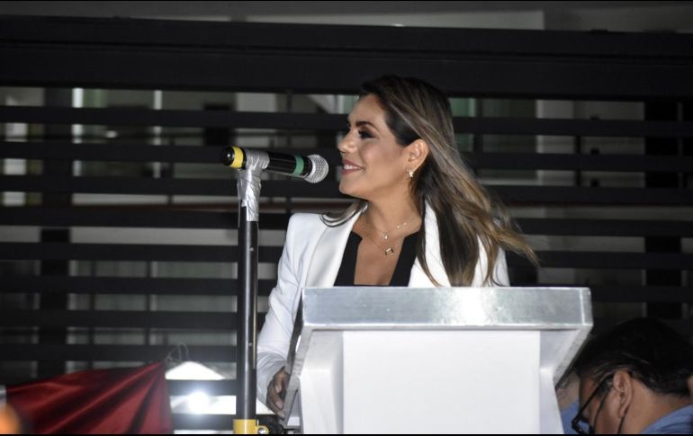 Anoche, Delgado y el secretario general con funciones de presidente de ese partido en Guerrero, Marcial Rodríguez, solicitaron el registro oficial de  Salgado Pineda como candidata a gobernadora ante el Instituto Electoral y de Participación Ciudadana. SUN