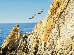 AVENTURA, FIESTA, DIVERSIÓN Y AVENTURA. Acapulco lo tiene todo para el viajero con alma de “Sol”.