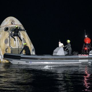 Nave de SpaceX regresa a la Tierra con cuatro astronautas