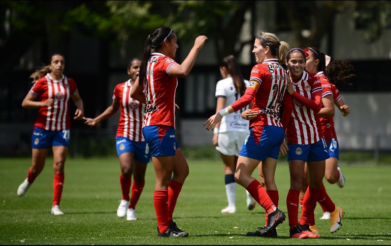 Chivas llega como la escuadra más enrachada del torneo con cinco victorias consecutivas. Imago7