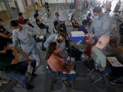 La reciente implementación del modelo redujo los tiempos de espera, como los reportados durante la aplicación de las primeras dosis. EL INFORMADOR / ARCHIVO