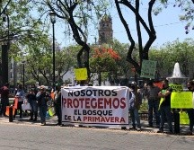 Los inconformes se manifestaron frente a la sede del Poder Legislativo estatal. EL INFORMADOR / R. Rivas