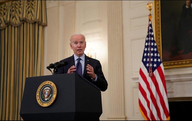 Durante la conferencia, Joe Biden dijo además que el país estaba listo para lanzar una campaña de vacunación para adolescentes. EFE/A. Edelman