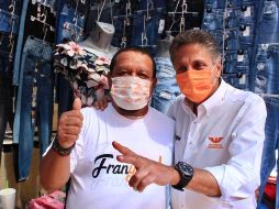 Frangie Saade realizó un recorrido por el tianguis de Santa Margarita. Cortesía