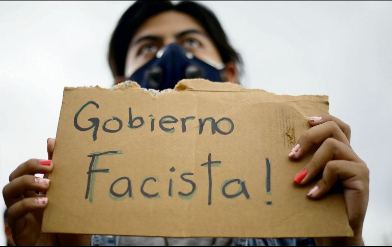 MARCHAS. Organizaciones de la sociedad civil se manifiestan en contra de la destitución de magistrados. EFE