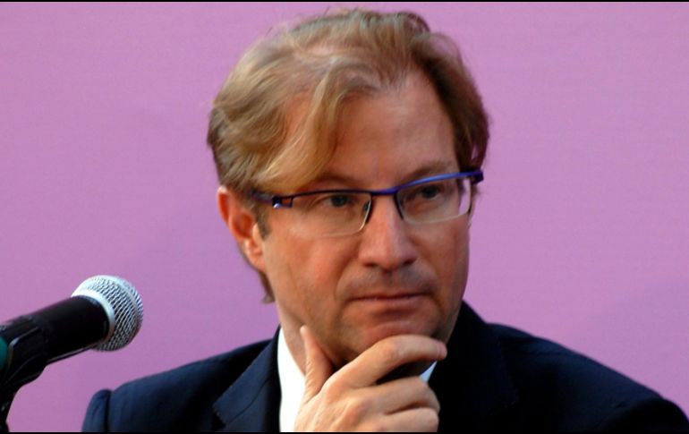 Andrés Roemer también es buscado a nivel internacional pues se cree, el escritor y conductor de televisión, puede estar refugiado en Israel. NTX / ARCHIVO