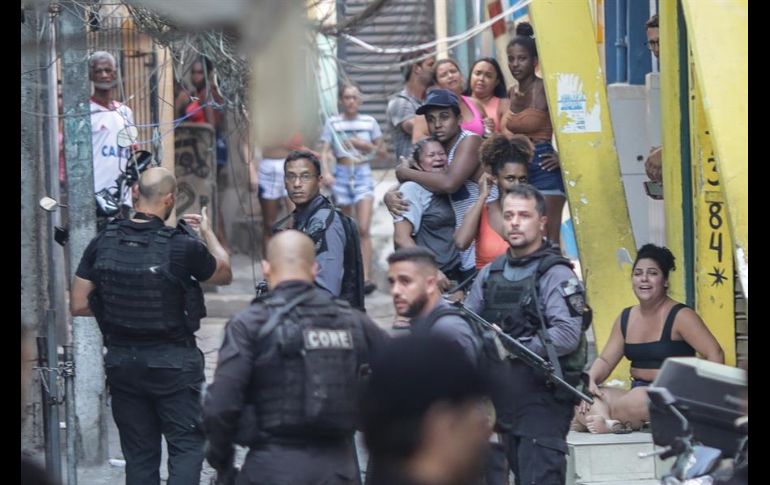 Jacarezinho, una de las favelas más pobladas de la ciudad con unos 40 mil habitantes, está controlada por la organización criminal Comando Vermelho. EFE/A. Coehlo