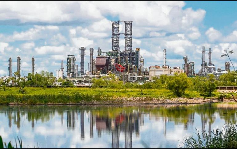 El Gobierno federal y las empresas privadas mantienen una lucha por el predominio energético. SUN/C. Lemus