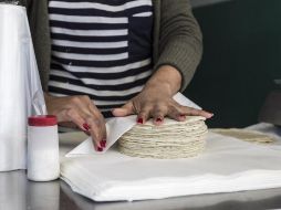 En las tiendas de autoservicio, el kilo de tortilla se ofertó en un rango de 10 a 13.50 pesos. EL INFORMADOR/ARCHIVO