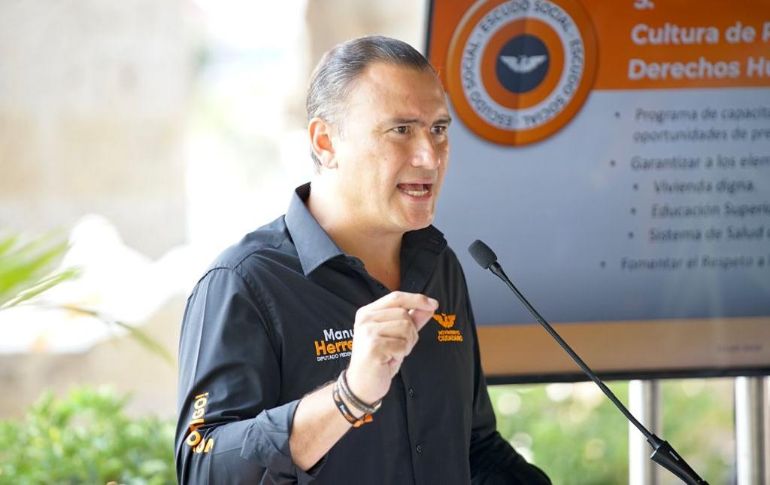 Para el aspirante del Movimiento Naranja, las acciones y programas dirigidos a la recuperación del país, deben poner en el centro de sus objetivos a las personas. Cortesía