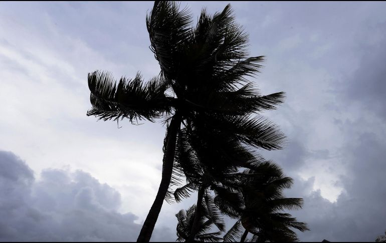 El fenómeno se ubica a 645 kilómetros al sur-suroeste de Punta San Telmo, Michoacán. EFE / ARCHIVO