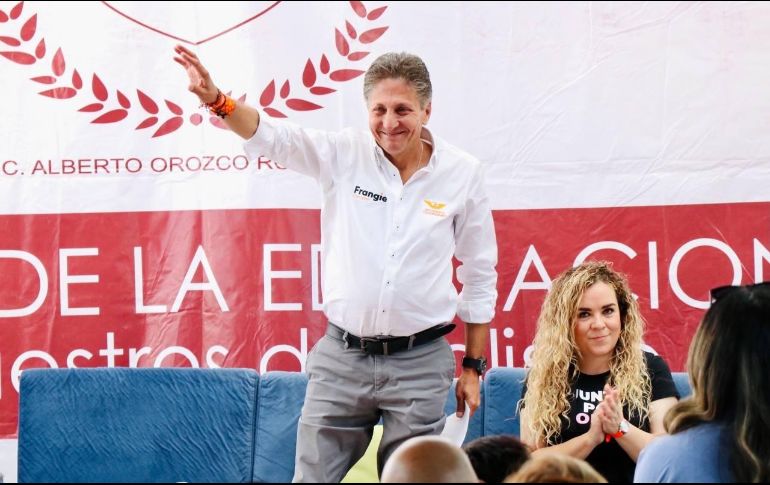 Este sábado, el candidato de MC se reunió con integrantes del Colegio de Profesionistas de la Educación del Estado de Jalisco. ESPECIAL