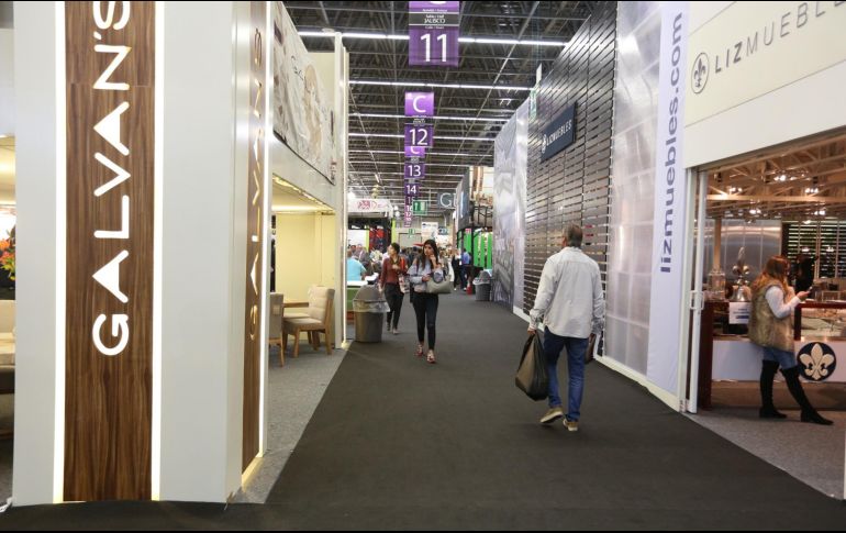 La perspectiva de un repunte se encuentra en las expos muebleras, donde se exhiben nuevos diseños y la innovación en el ramo.  ARCHIVO