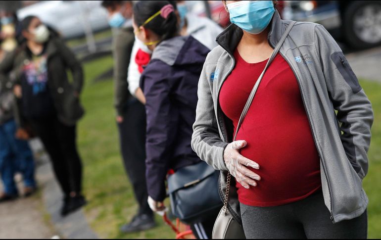 El Gobierno informa que no dependerá de su edad, porque tienen ''mayor riesgo de muerte'' por la enfermedad. AP / ARCHIVO