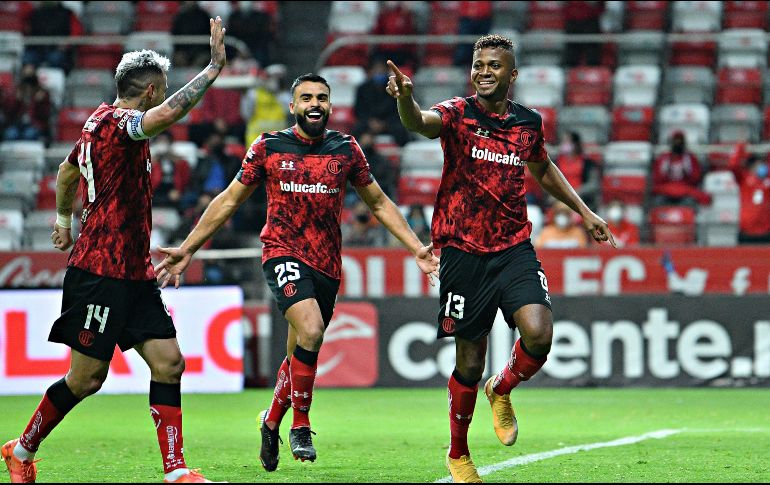 Con todo y polémica incluida, pero los Diablos del Toluca hicieron válida su calidad de local y sacaron una mínima ventaja ante Cruz Azul. Imago7 / E. Espinosa