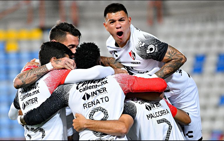 Fue a partir de la J6 que el equipo comenzó a sumar puntos importantes para el tema de su salvación en la tabla de cocientes, y de paso los buenos resultados fueron llevando a los Zorros a los puestos de Liguilla. IMAGO7