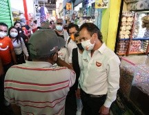 Pablo Lemus divulgó entre los locatarios algunas de sus propuestas para la reactivación económica de Guadalajara. TWITTER/@PabloLemusN