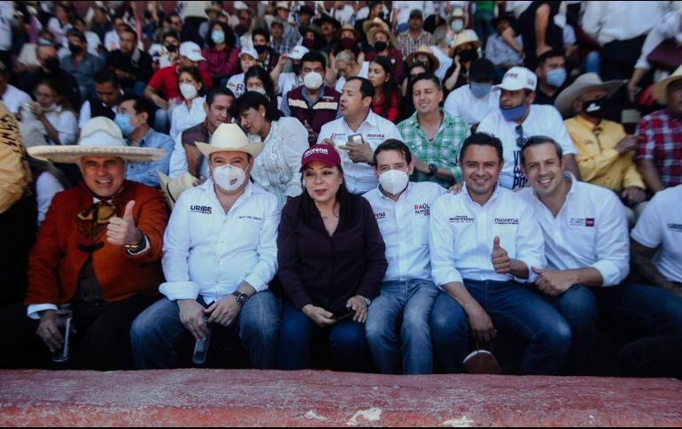 Alberto Uribe firmó un acuerdo por la reactivación económica del campo jalisciense. ESPECIAL