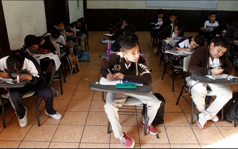 La reanudación de clases presenciales para todos los niveles educativos se realizará cuando las autoridades sanitarias dictaminen la fecha específica. Sin embargo, el retorno completo a los salones está planteado para agosto próximo. EL INFORMADOR/ARCHIVO
