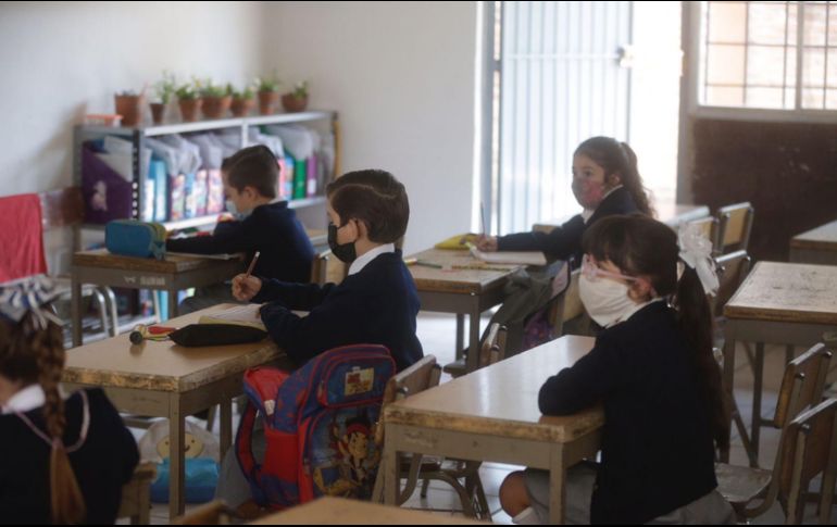 Este lunes se hizo el anuncio de la reapertura de más de nueve mil escuelas para la integración del acompañamiento académico a alumnos del sistema educativo estatal. EL INFORMADOR / F. Atilano