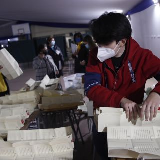 Chile elige independientes para escribir su nueva Constitución