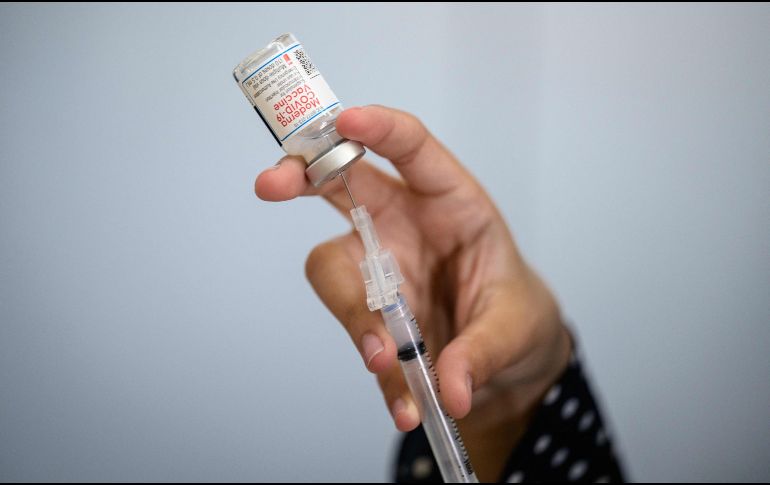 Serán así los 60 millones ya prometidos de la vacuna de AstraZeneca, que este país no utilizaba, junto con otros 20 millones de las marcas que sí tiene aprobadas y que ha administrado, Pfizer, Moderna y Janssen. AFP / ARCHIVO