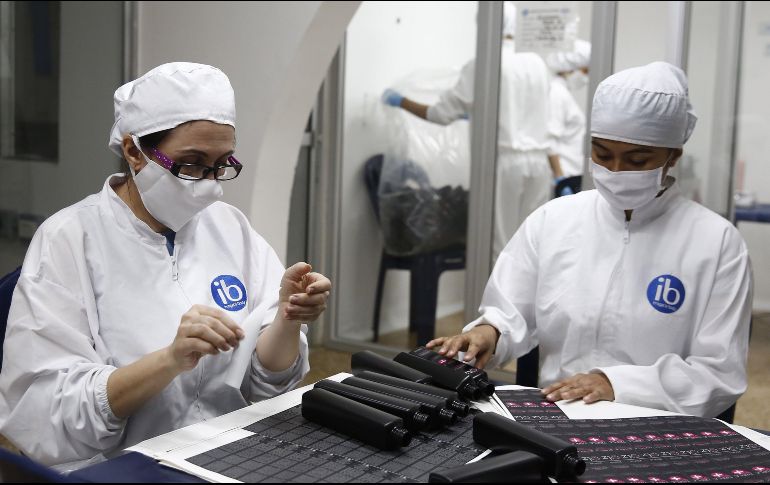 Las actividades industriales habrían reportado un retroceso mensual de -2.0% en abril, la primera disminución luego de diez meses consecutivos al alza. EFE / ARCHIVO