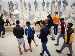 MIGRANTES. Cientos de marroquíes se dirigen a Ceuta desde Marruecos