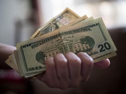 El presidente Joe Biden fijó el objetivo de vacunar al menos al 70% de la población estadounidense para el 4 de julio, por lo que cada día crecen las promociones para alentar a todos a inocularse. EFE / ARCHIVO