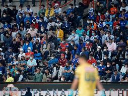 Mientras la capacidad aprobada para este duelo era del 40%, el estadio Hidalgo lucía repleto en el encuentro entre los Tuzos y la Máquina. Imago7