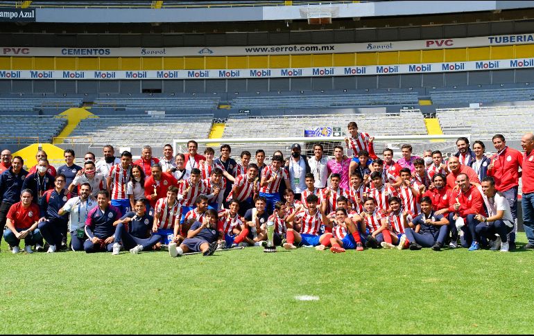 ''Siempre lo hemos dicho, nuestras juventudes son el futuro inmediato de nuestra institución y pronto veremos resultados, ¡¡¡arriba las Chivas!!!'', escribió Vergara en sus redes sociales. IMAGO7