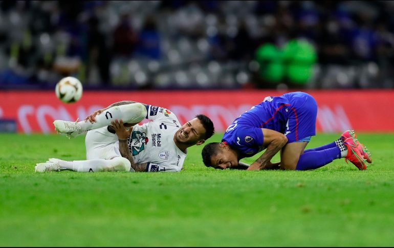 Una llamada a un familiar y fotografías en sus redes sociales, evidenciaban que Jesús había acudido al partido de futbol contra el Pachuca. AP / F. Llano