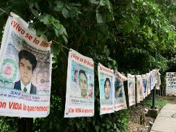 AMLO aprovechó para recordar que no quitaré el dedo del renglón, hasta conocer el paradero de los estudiantes de Ayotzinapa. NTX / ARCHIVO