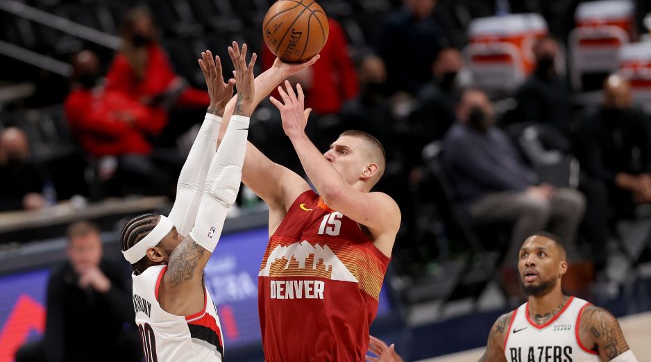 ESTRELLA. Jokic trazó el camino para emparejar la serie. AFP