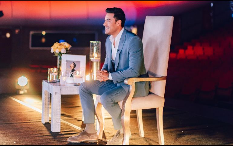 Carlos Rivera cantará con intérpretes legendarios. ESPECIAL / Marco Castro