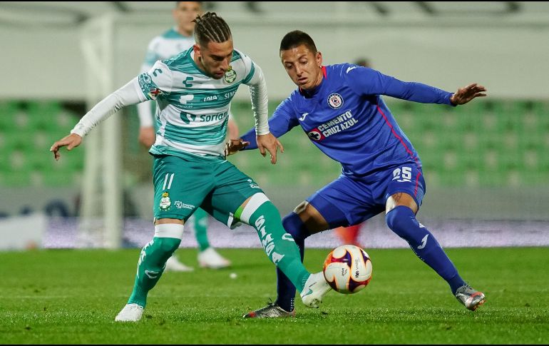 Esta noche, Santos buscará iniciar la ventaja para acercarse a su séptima corona. Por su parte, Cruz Azul buscará romper la racha de seis finales perdidas y lograr así su noveno título. IMAGO7