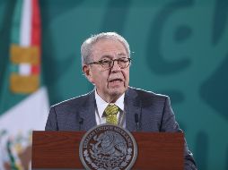 En la conferencia de prensa del Presidente AMLO, en Palacio Nacional, el secretario de Salud Jorge Alcocer dio un informe sobre la compra consolidada de medicamentos con la oficina de Naciones Unidas. EFE / S. Gutiérrez