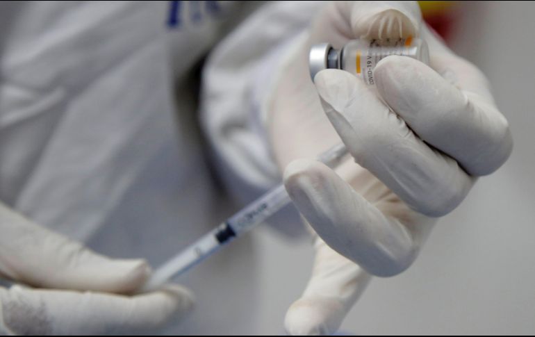 Brigadistas acuden a los domicilios para aplicar la vacuna contra el coronavirus. EFE /ARCHIVO