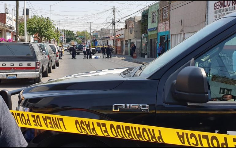 El cuerpo fue llevado las instalaciones del Instituto Jalisciense de Ciencias Forenses. EL INFORMADOR