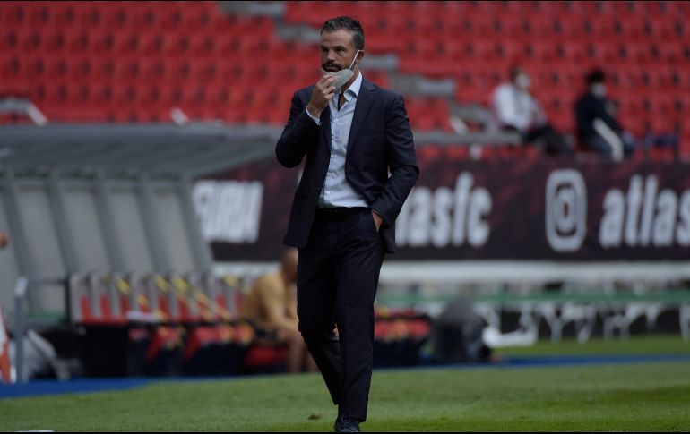 La última aventura de Rafael Puente del Río como entrenador fue con los rojinegros del Atlas. Imago7